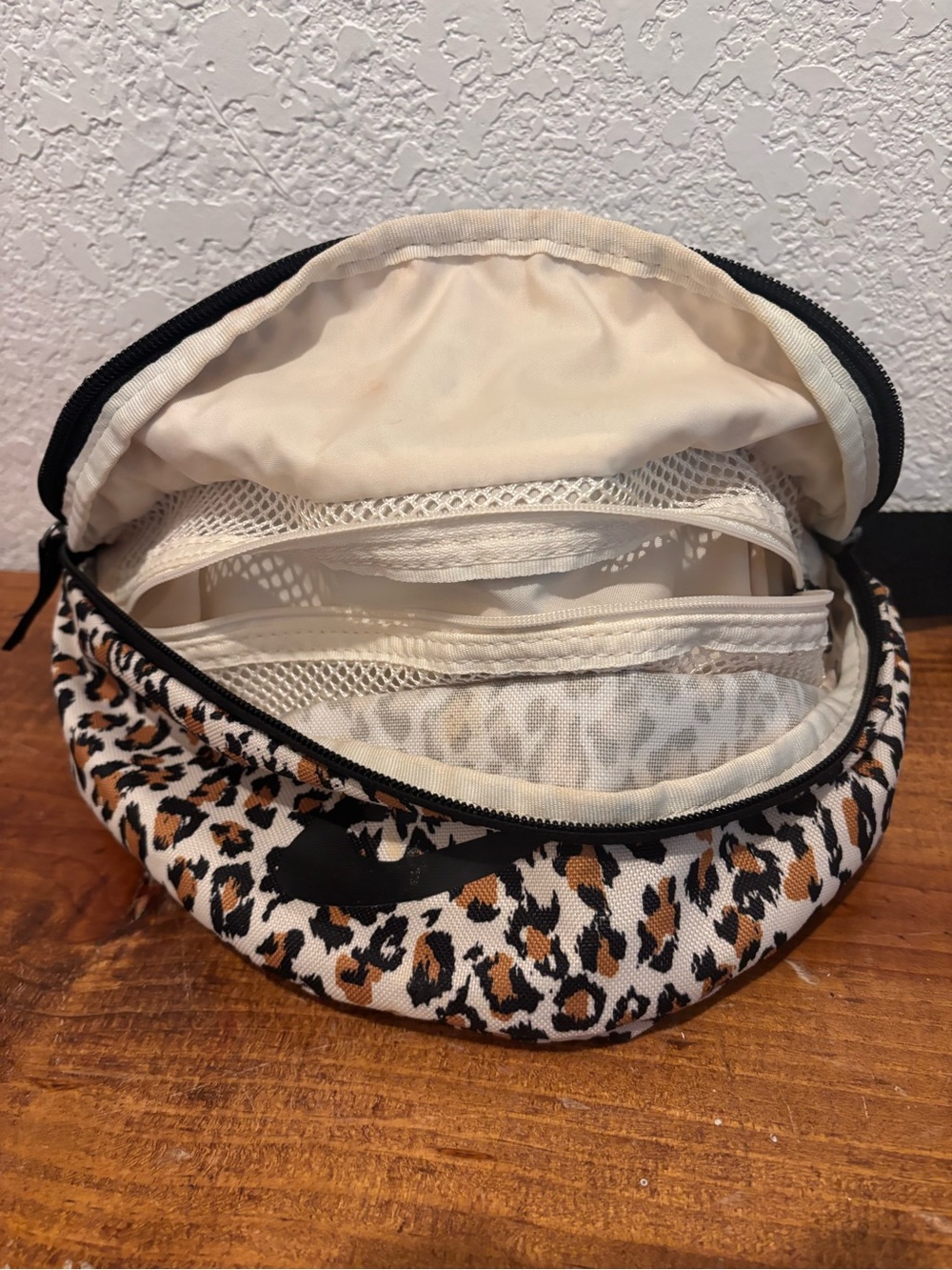 Nike Leopard Print Fanny Pack - Black & Brown with Pockets Pre-owned Unisex - Picture 4 of 4